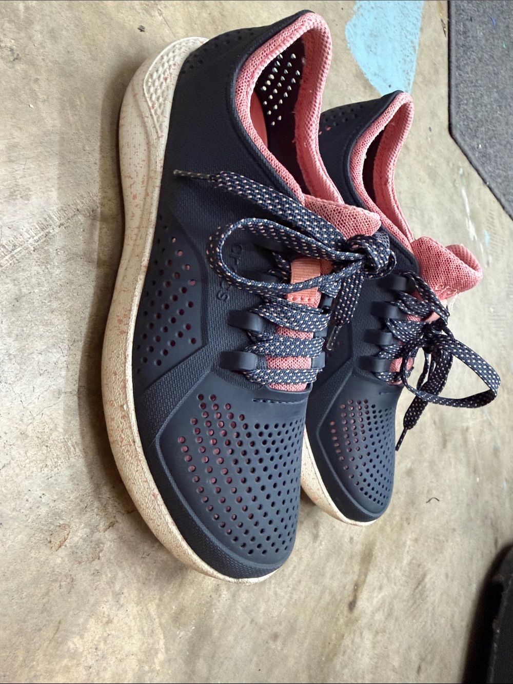 CROCS Navy Athletic Shoes with Pink Knit Interior